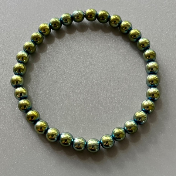 Green Blue Hematite Handcrafted Bead Bracelet - Picture 5 of 5